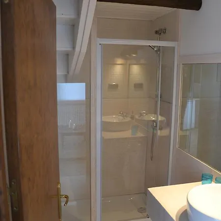 Era Borda Hotel 2*